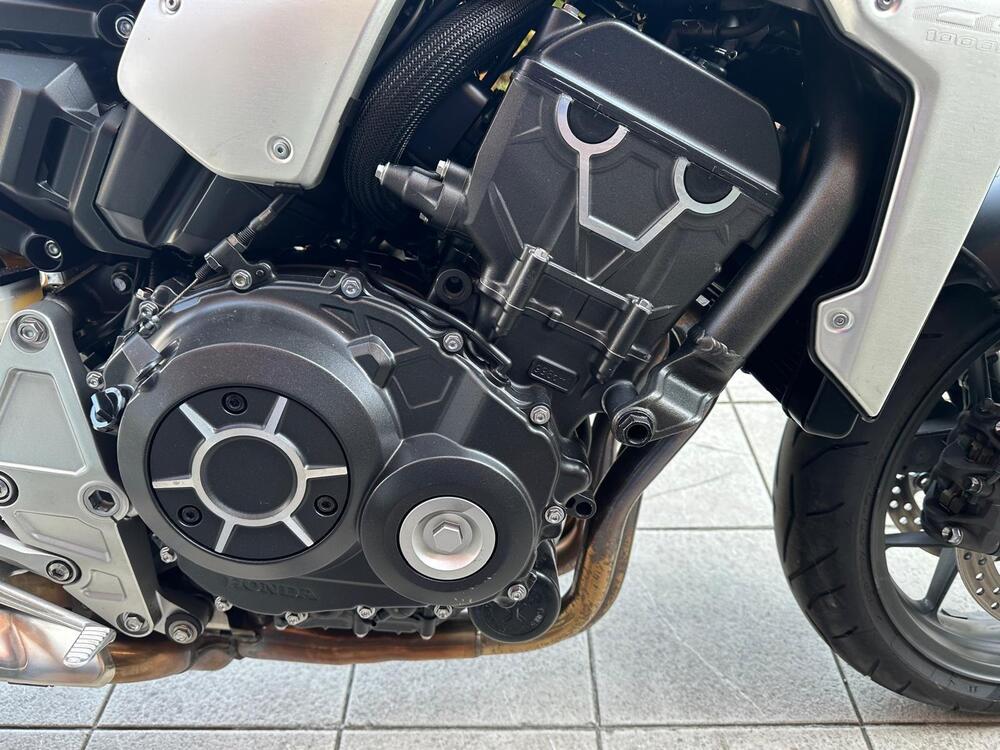 Honda CB 1000 R + Neo Sport Cafè (2019 - 20) (18)