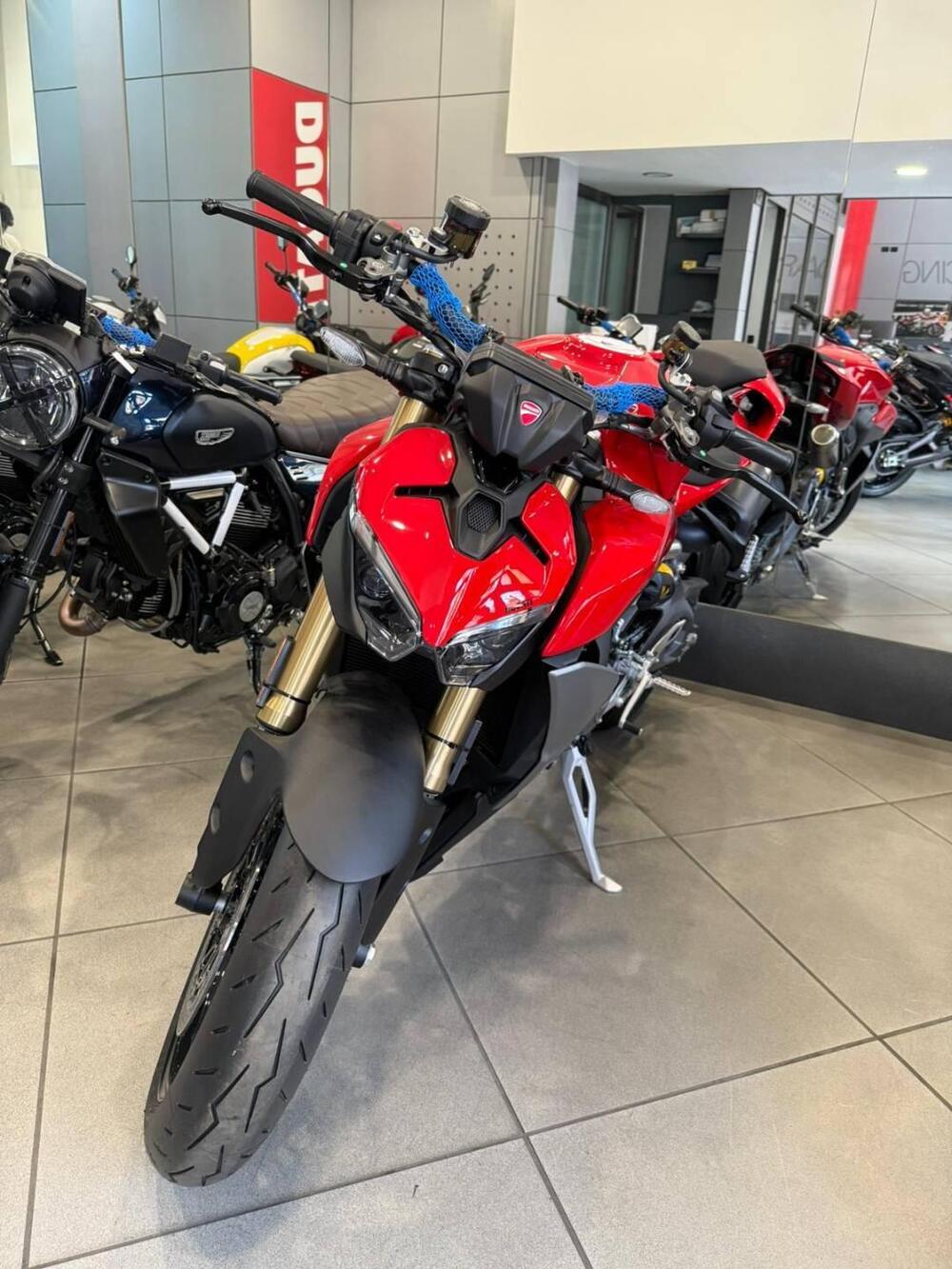 Ducati Streetfighter V2 S (2025)