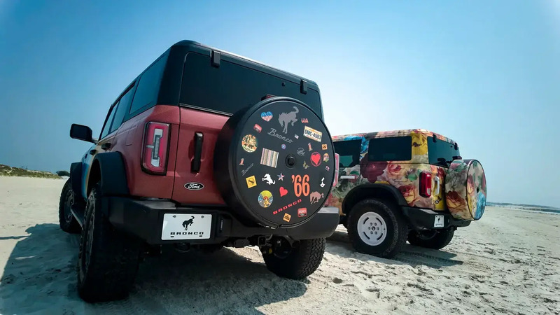 Ford Bronco x Alice e Olivia