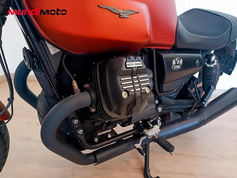 Moto Guzzi V7 Stone Centenario (2021 - 22) (9)