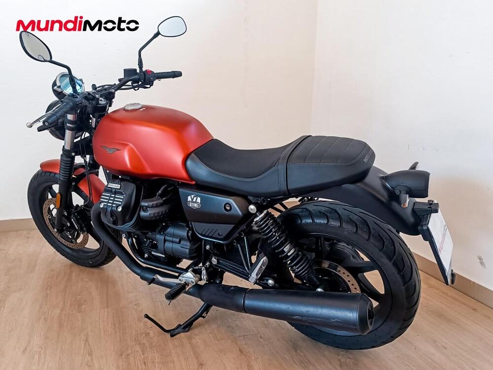 Moto Guzzi V7 Stone Centenario (2021 - 22) (7)