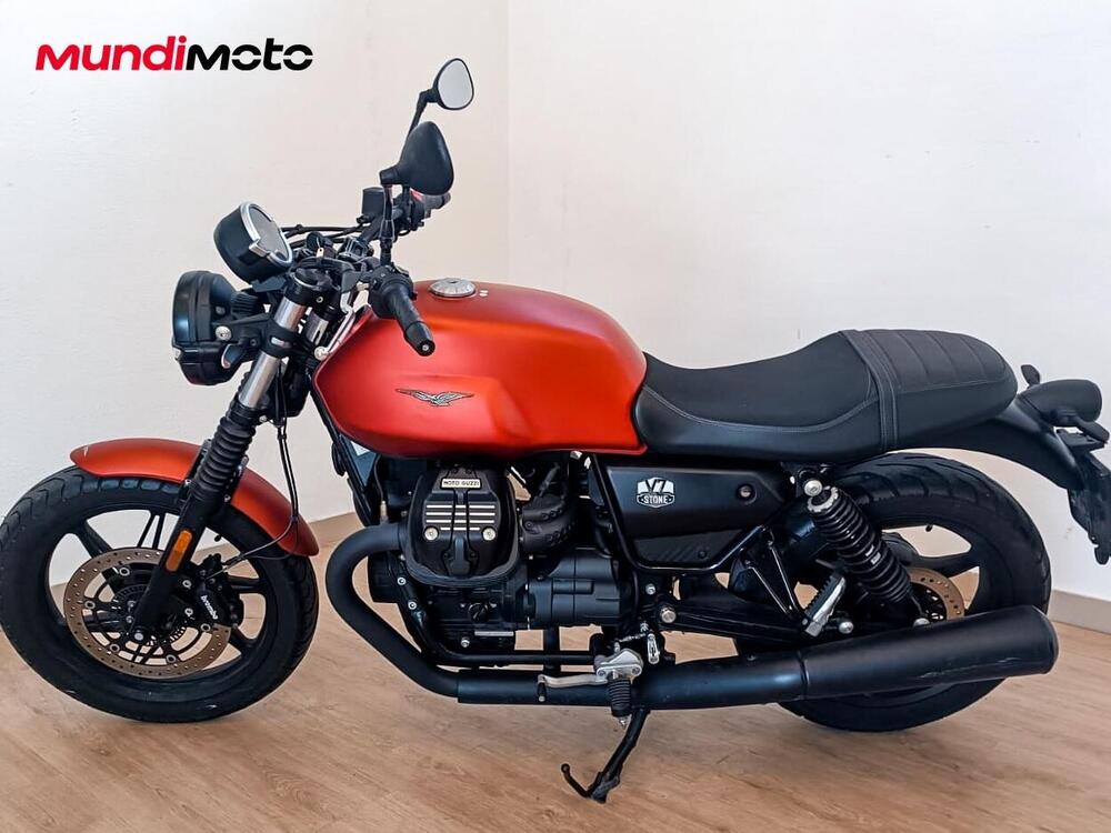 Moto Guzzi V7 Stone Centenario (2021 - 22) (6)