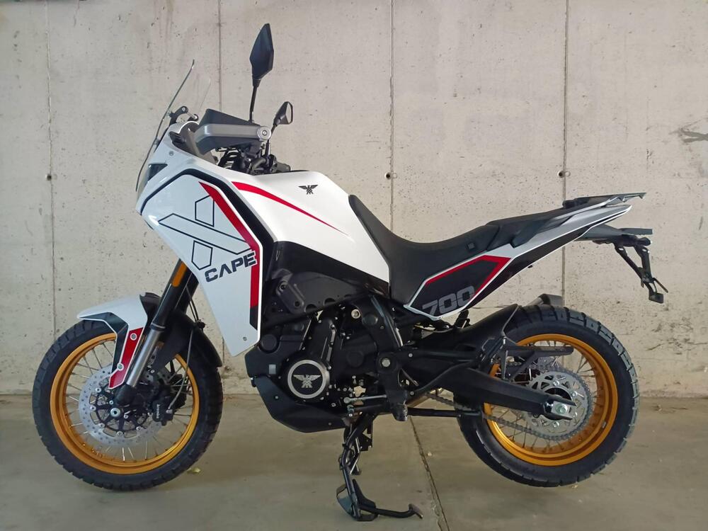 Moto Morini X-Cape 700 Gold Edition (2025) (7)