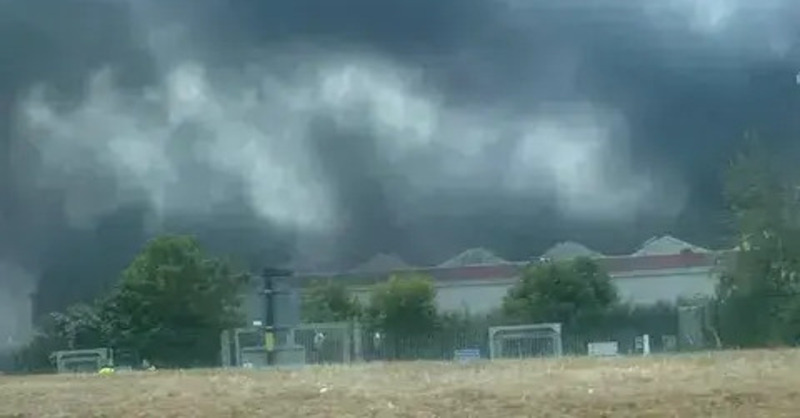 Incendio nella fabbrica di Jaguar Land Rover a Birmingham