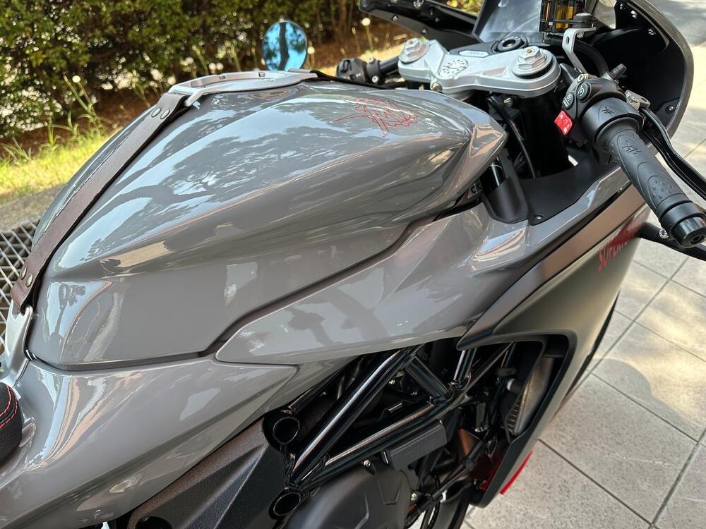MV Agusta Superveloce 800 (2021 - 25) (11)