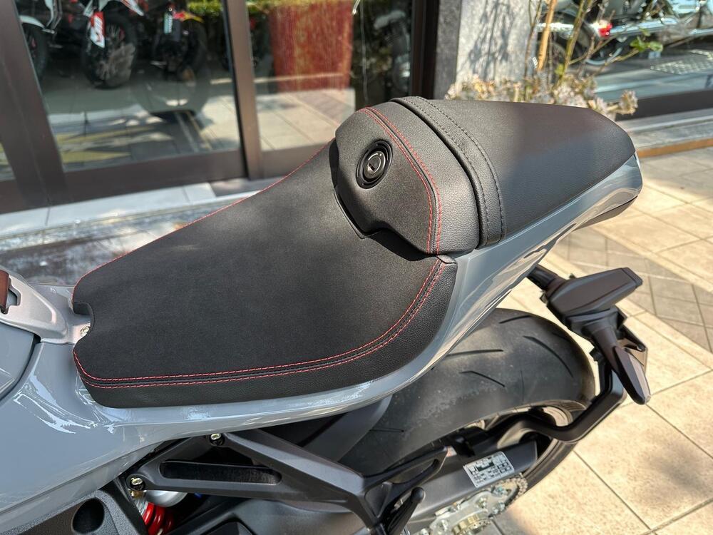 MV Agusta Superveloce 800 (2021 - 25) (13)