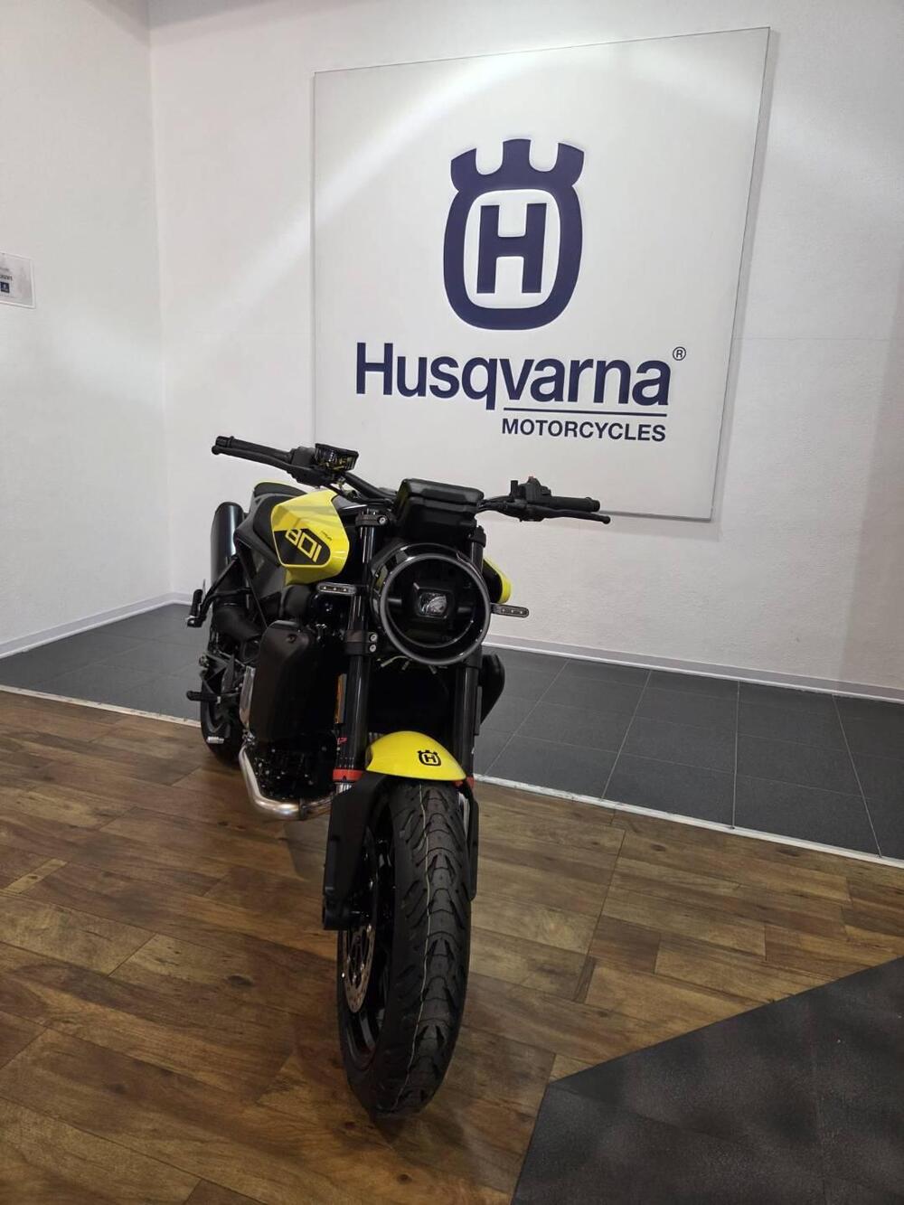Husqvarna Vitpilen 801 L (2025 - 26) (9)