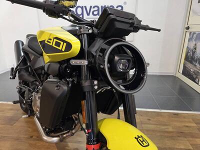 Husqvarna Vitpilen 801 L (2025) nuova