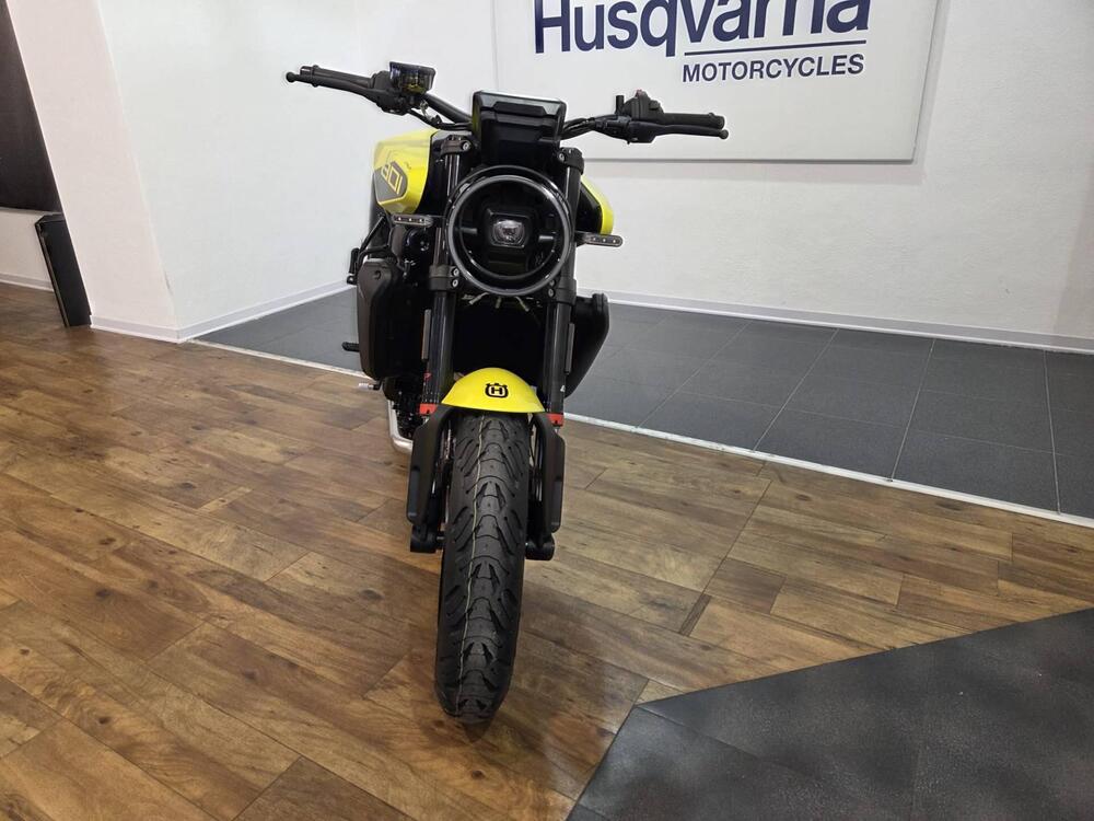 Husqvarna Vitpilen 801 L (2025 - 26) (11)