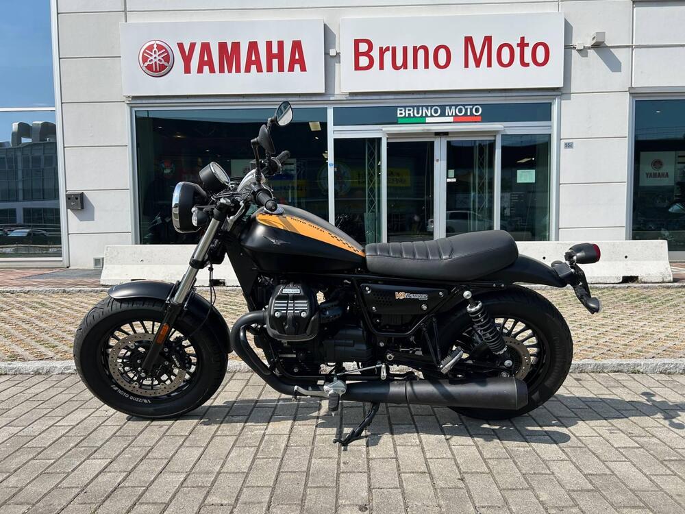 Moto Guzzi V9 Bobber (2016 - 18) (2)