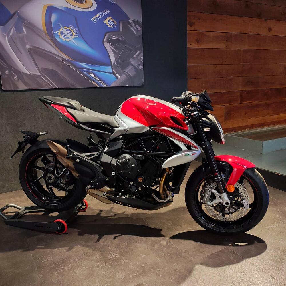 MV Agusta Brutale 800 RR Ottantesimo (2025) (3)