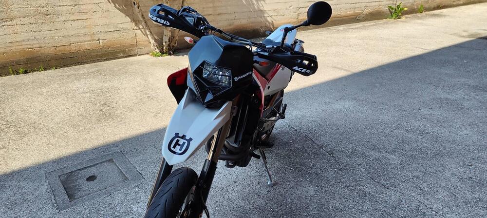 Husqvarna SM 610 (2007) (10)