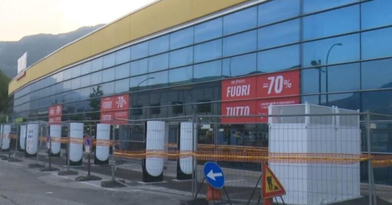 Attentato Tesla supercharger: &quot;sabotare la societ&agrave; tecnologica&quot;