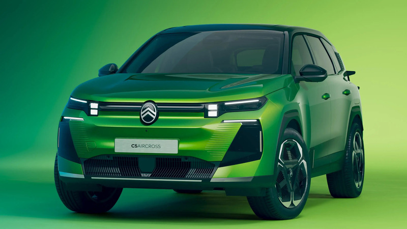 Citro&euml;n C5 Aircross 2025: scende in campo e le ha tutte contro. Top e Flop