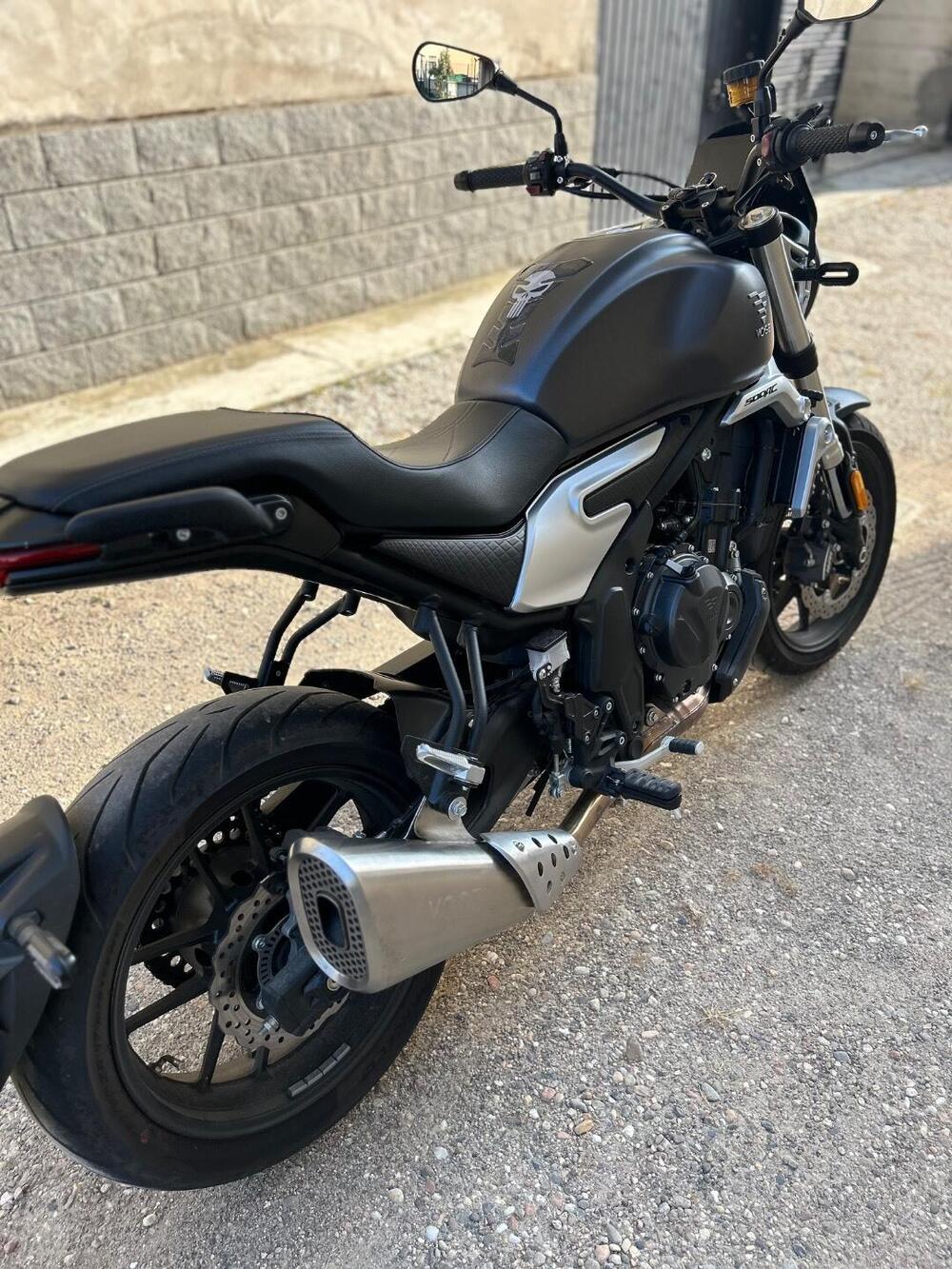 Voge Trofeo 500AC (2022 - 25) (3)