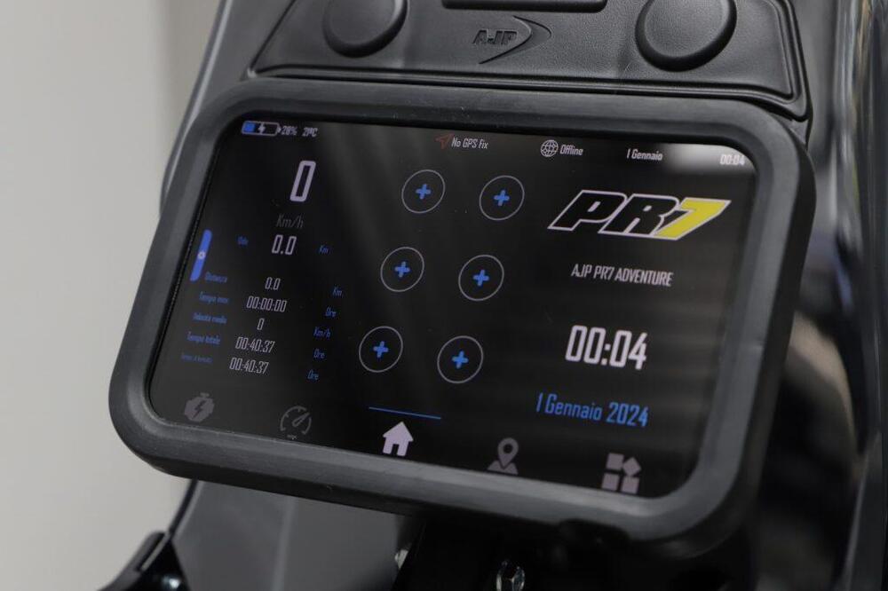 AJP PR7 650 Adventure (2021 - 24) (15)