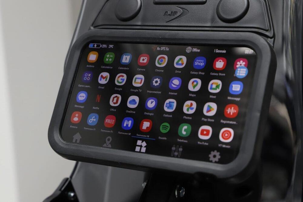 AJP PR7 650 Adventure (2021 - 24) (17)