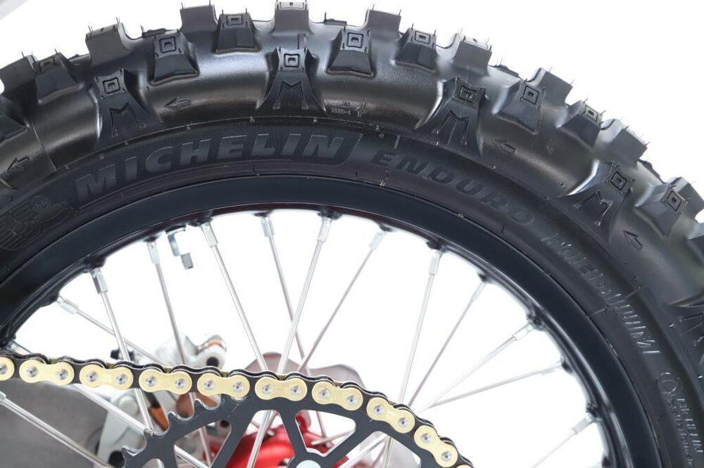 AJP SPR 310R Enduro (2023 - 26) (14)