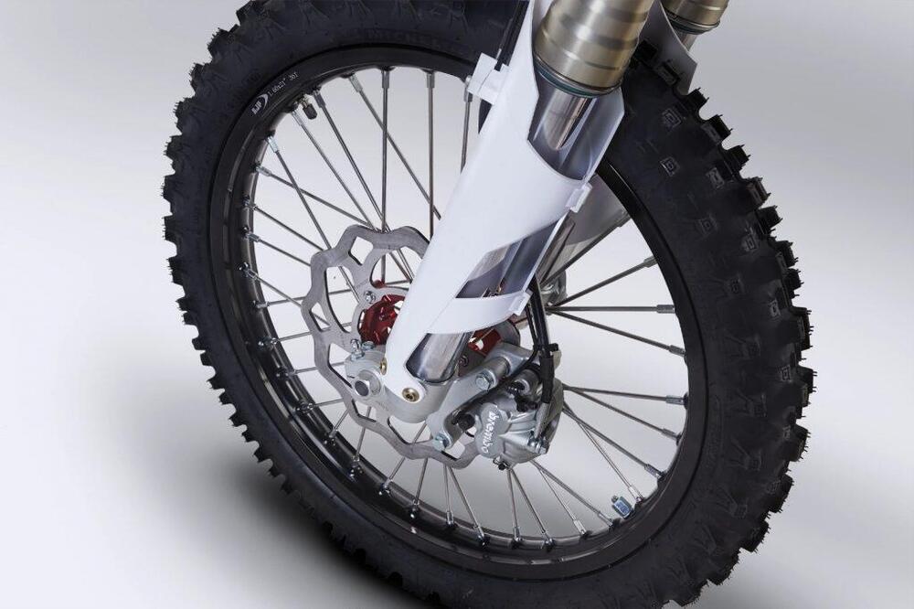 AJP SPR 310R Enduro (2023 - 26) (9)