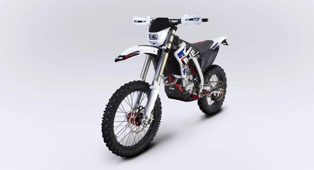AJP SPR 310R Enduro (2023 - 26) (3)