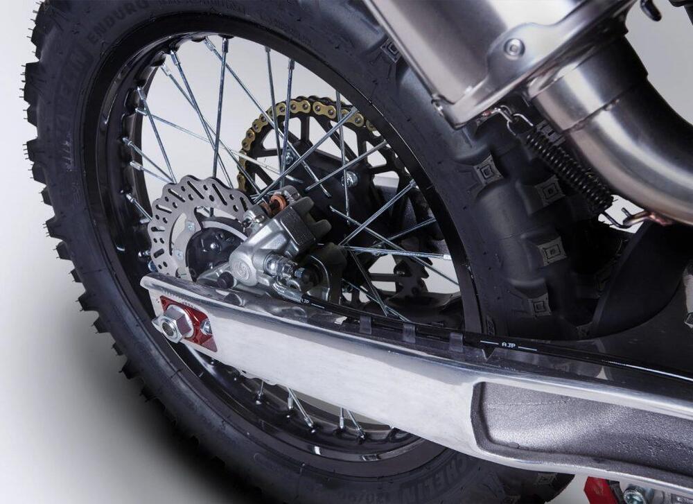 AJP SPR 250 Enduro (2023 - 25) (10)