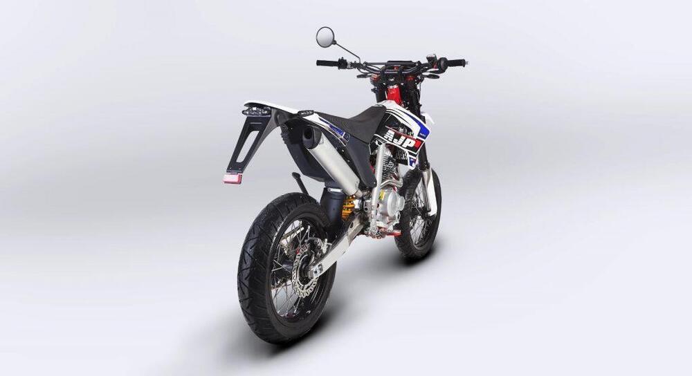 AJP SPR 240 Supermoto (2023 - 25) (4)