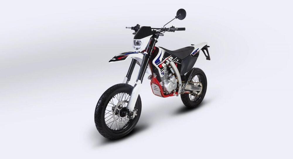 AJP SPR 125 Supermoto (2023 - 25) (3)
