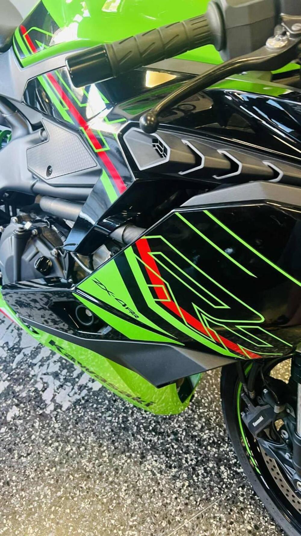 Kawasaki Ninja ZX-4RR (2024 - 26) (2)