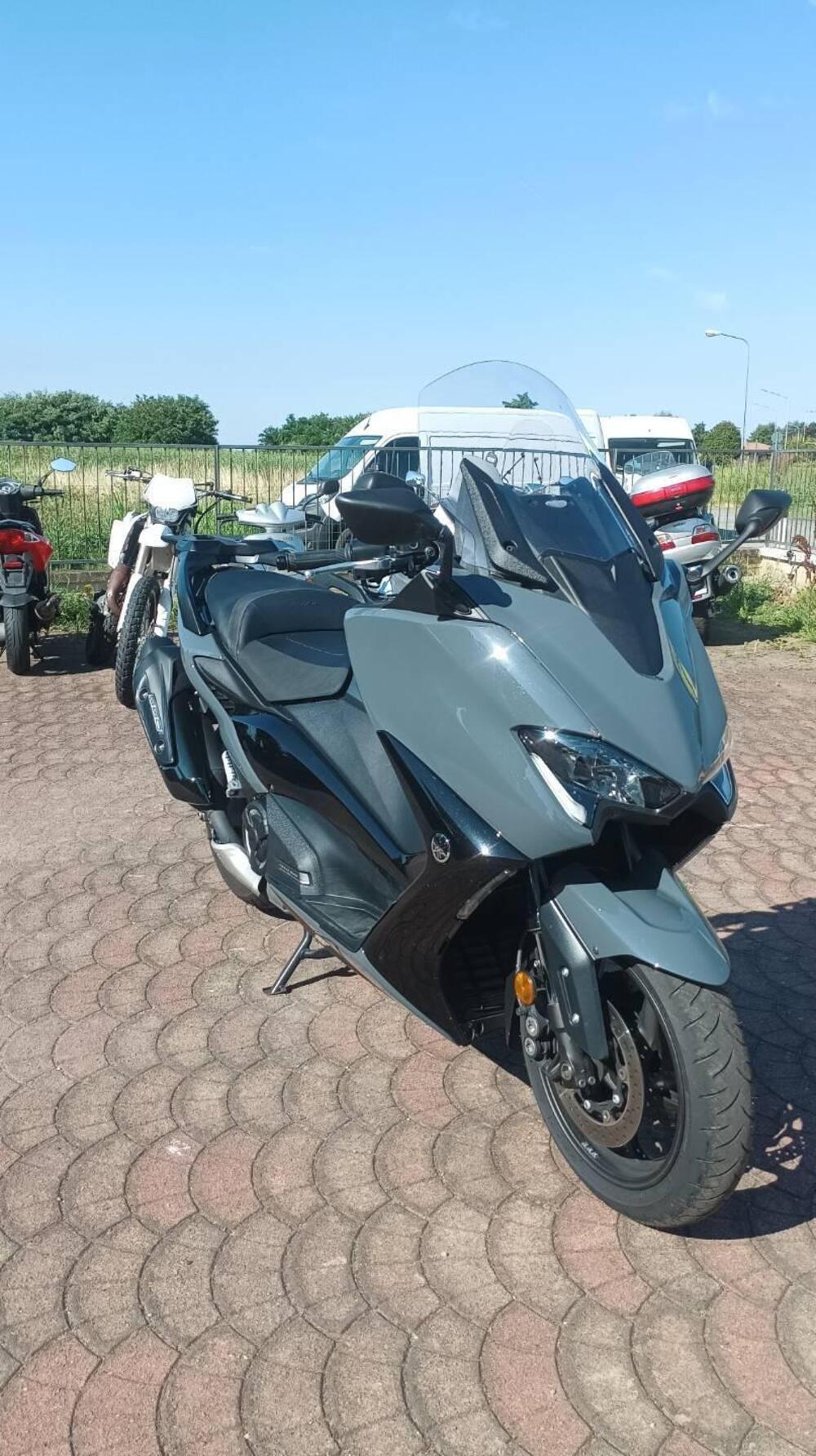 Yamaha T-Max 560 (2020 - 21) (4)