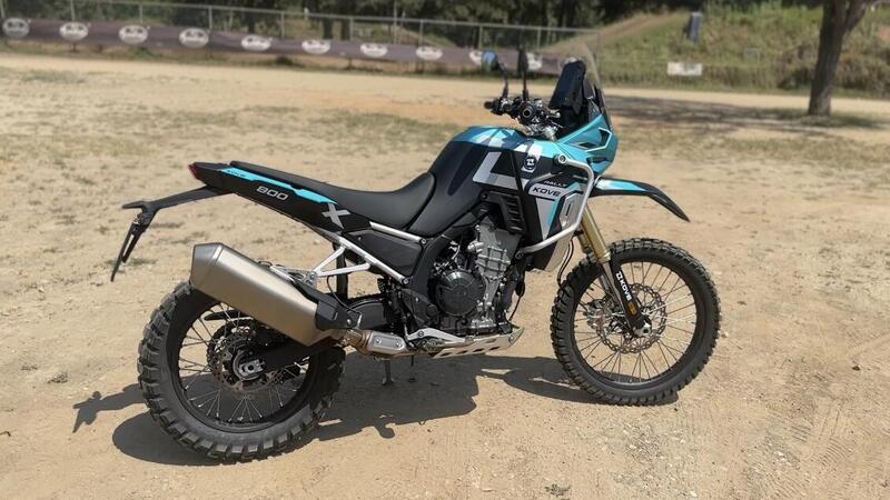Kove 800X Rally: l&#039;adventouring ha una nuova regina!? - il test di Moto.it [VIDEO]