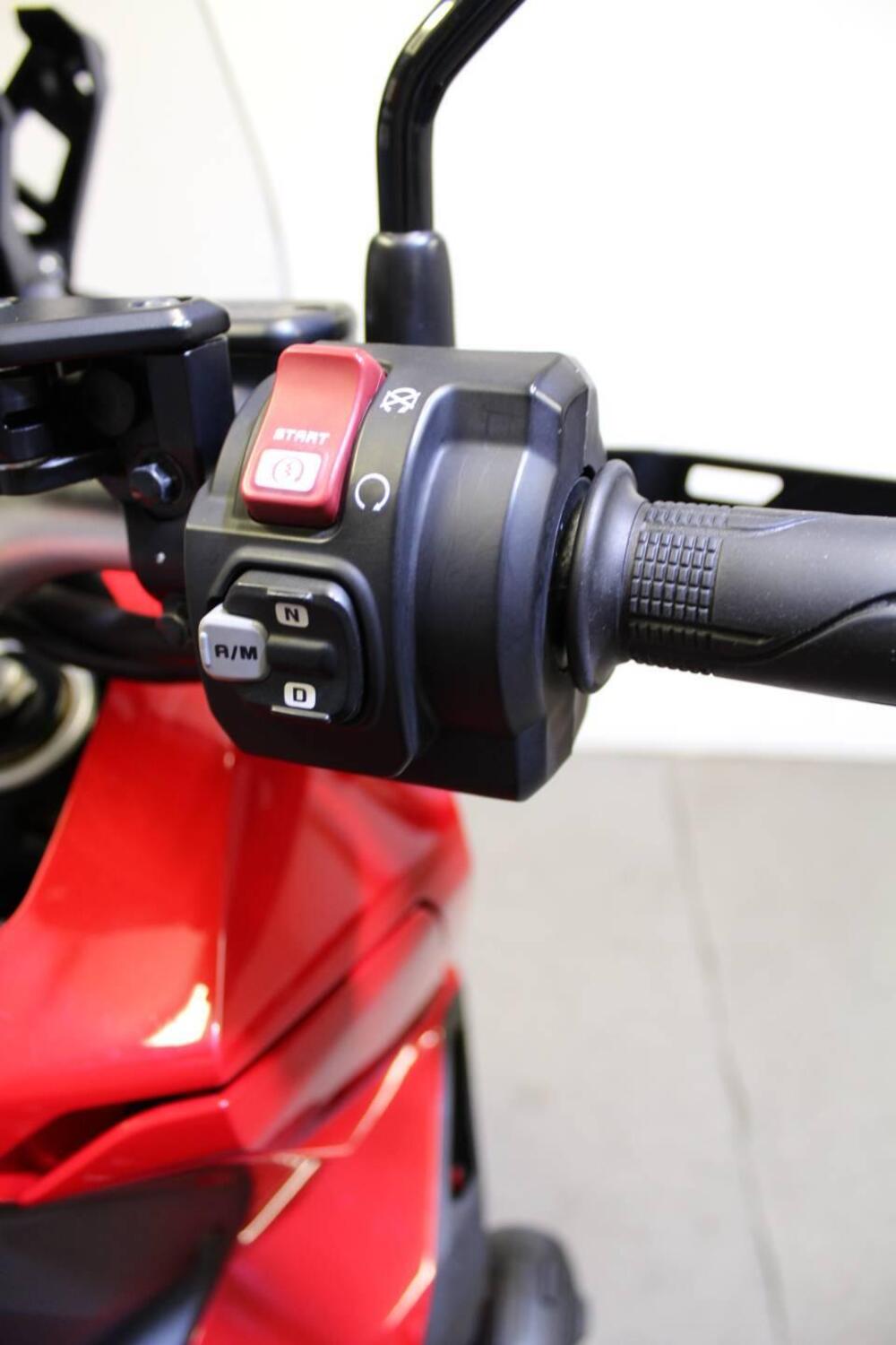 Honda X-ADV 750 DCT (2021 - 24) (11)