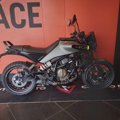 Husqvarna Svartpilen 401 (2024 - 25) nuova