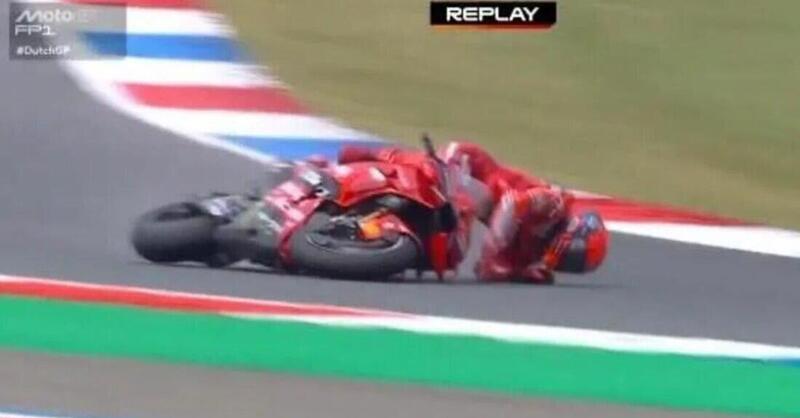 MotoGP 2025. GP dei Paesi Bassi ad Assen. FP1: Marc Marquez fa una brutta caduta, riparte e fa il 1&deg; tempo! [RISULTATI e VIDEO]