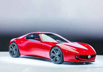 Mazda, rinascita di un mito. È il momento giusto per il ritorno di una RX-7 con motore Wankel?