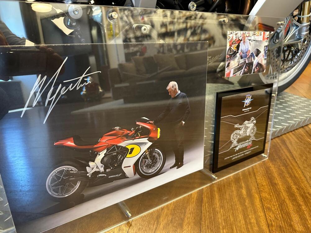 MV Agusta Superveloce 800 Ago (2021 - 23) (12)