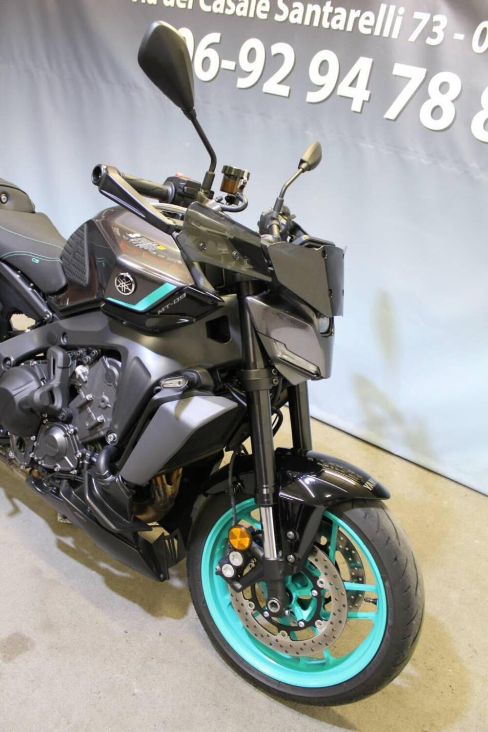 Yamaha MT-09 Y-AMT (2024 - 26) (8)