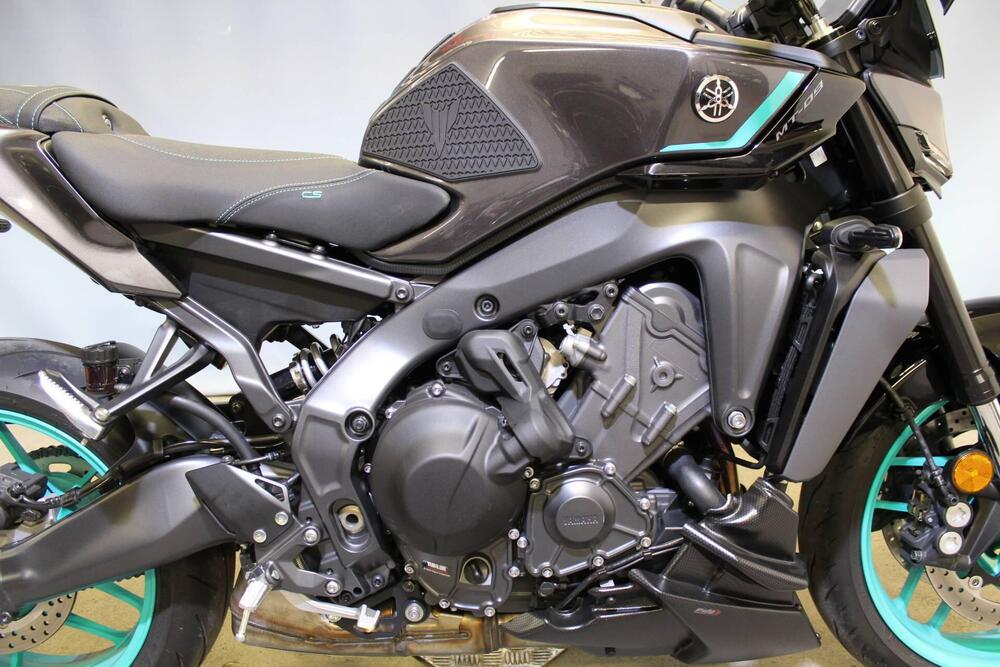 Yamaha MT-09 Y-AMT (2024 - 26) (9)