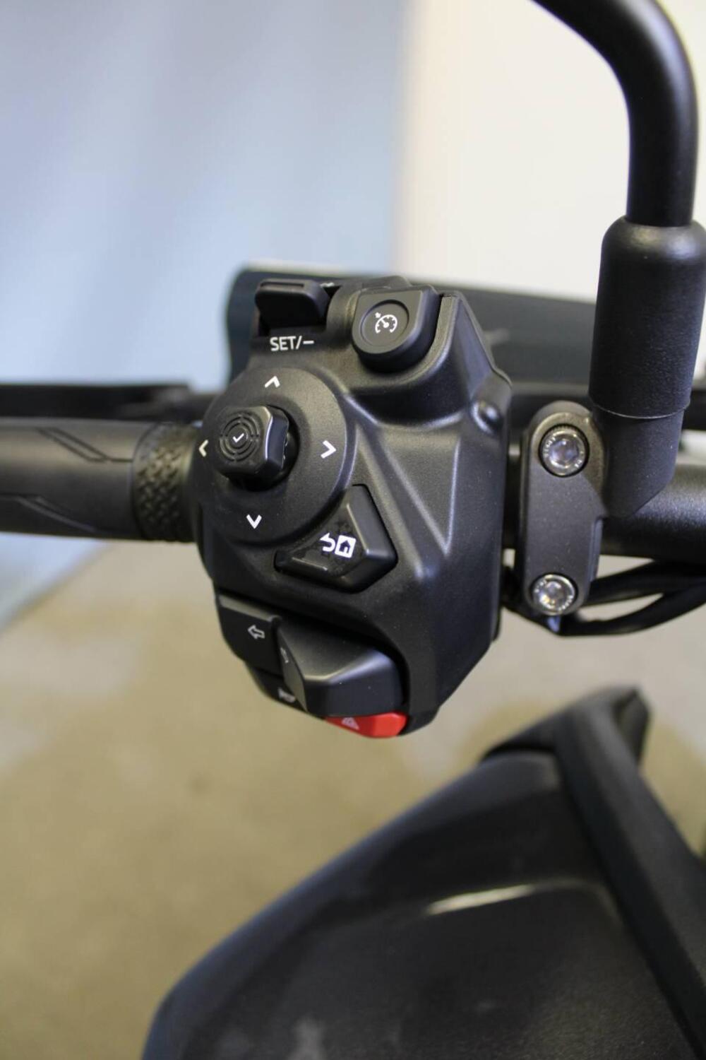 Yamaha MT-09 Y-AMT (2024 - 26) (10)