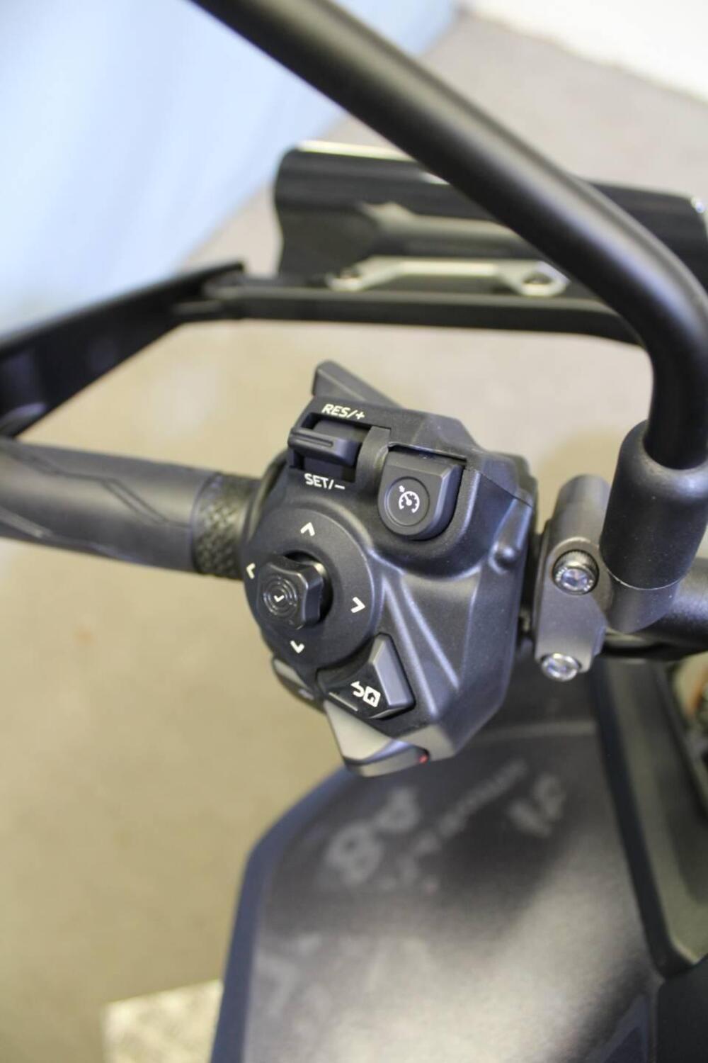 Yamaha MT-09 Y-AMT (2024 - 26) (12)