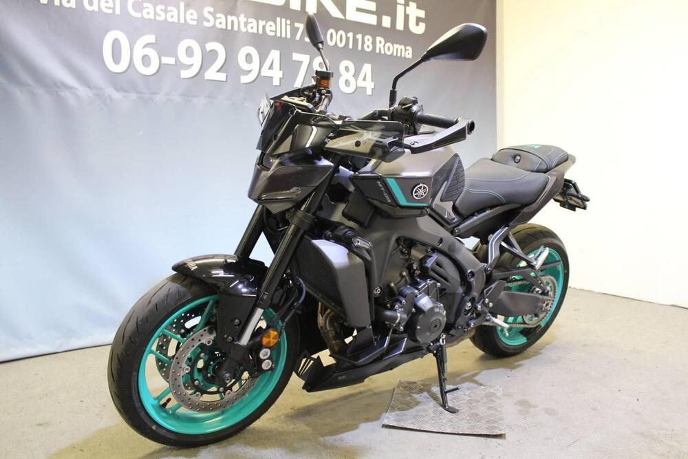 Yamaha MT-09 Y-AMT (2024 - 26) (14)
