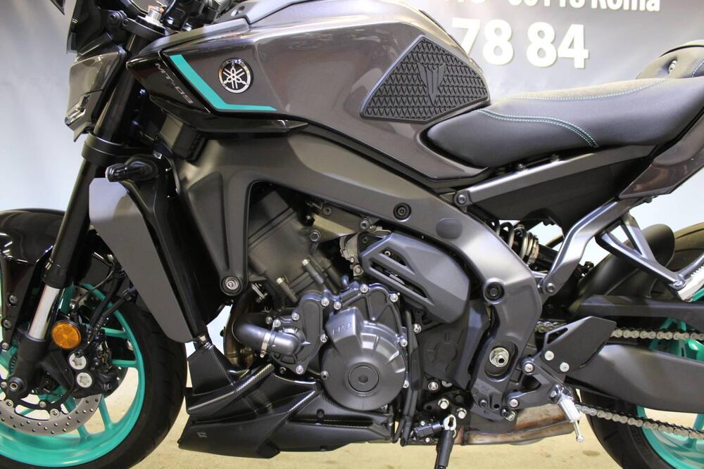 Yamaha MT-09 Y-AMT (2024 - 26) (18)