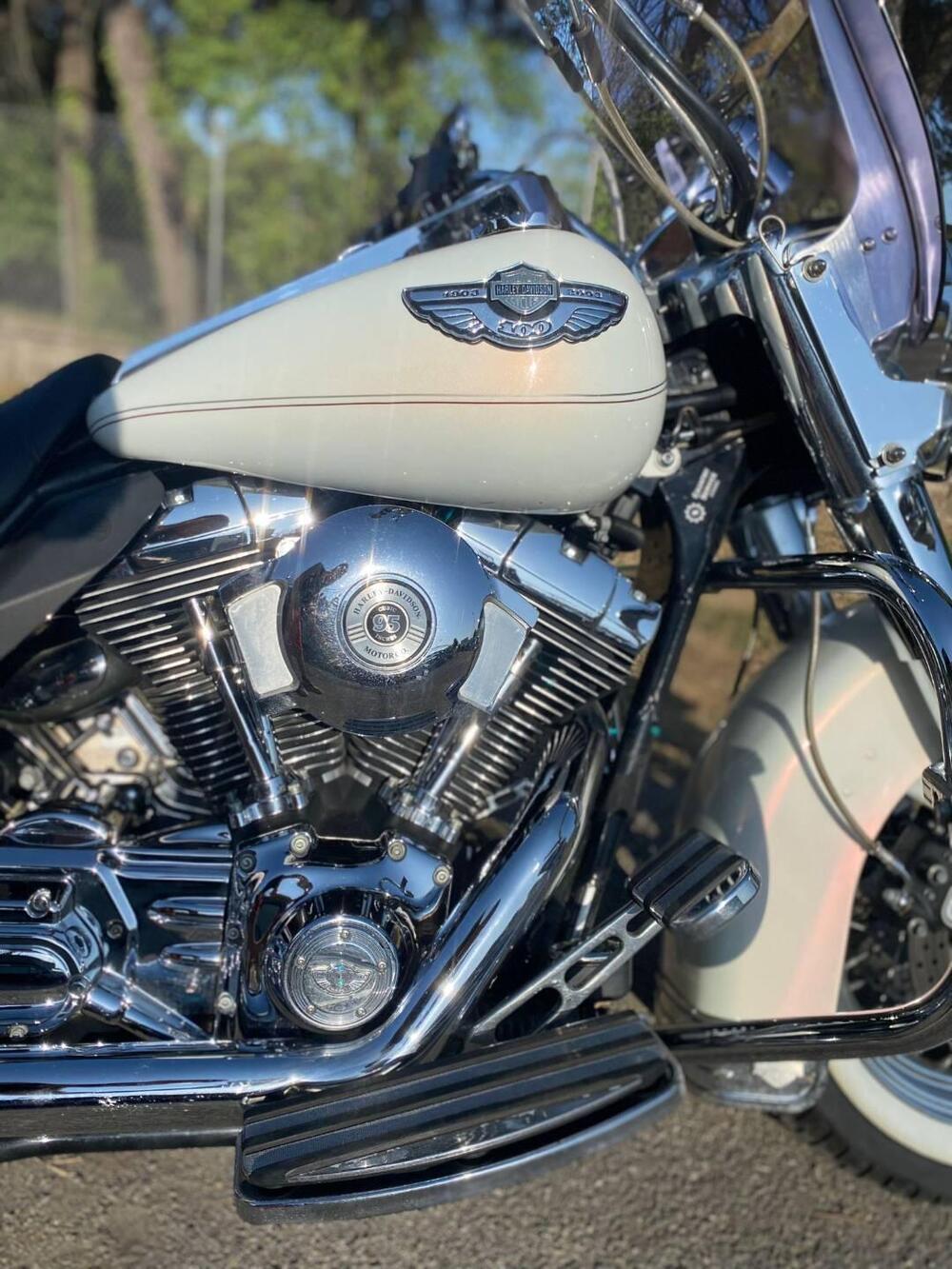 Harley-Davidson 1450 Road King Classic (2003 - 05) - FLHRCI (5)