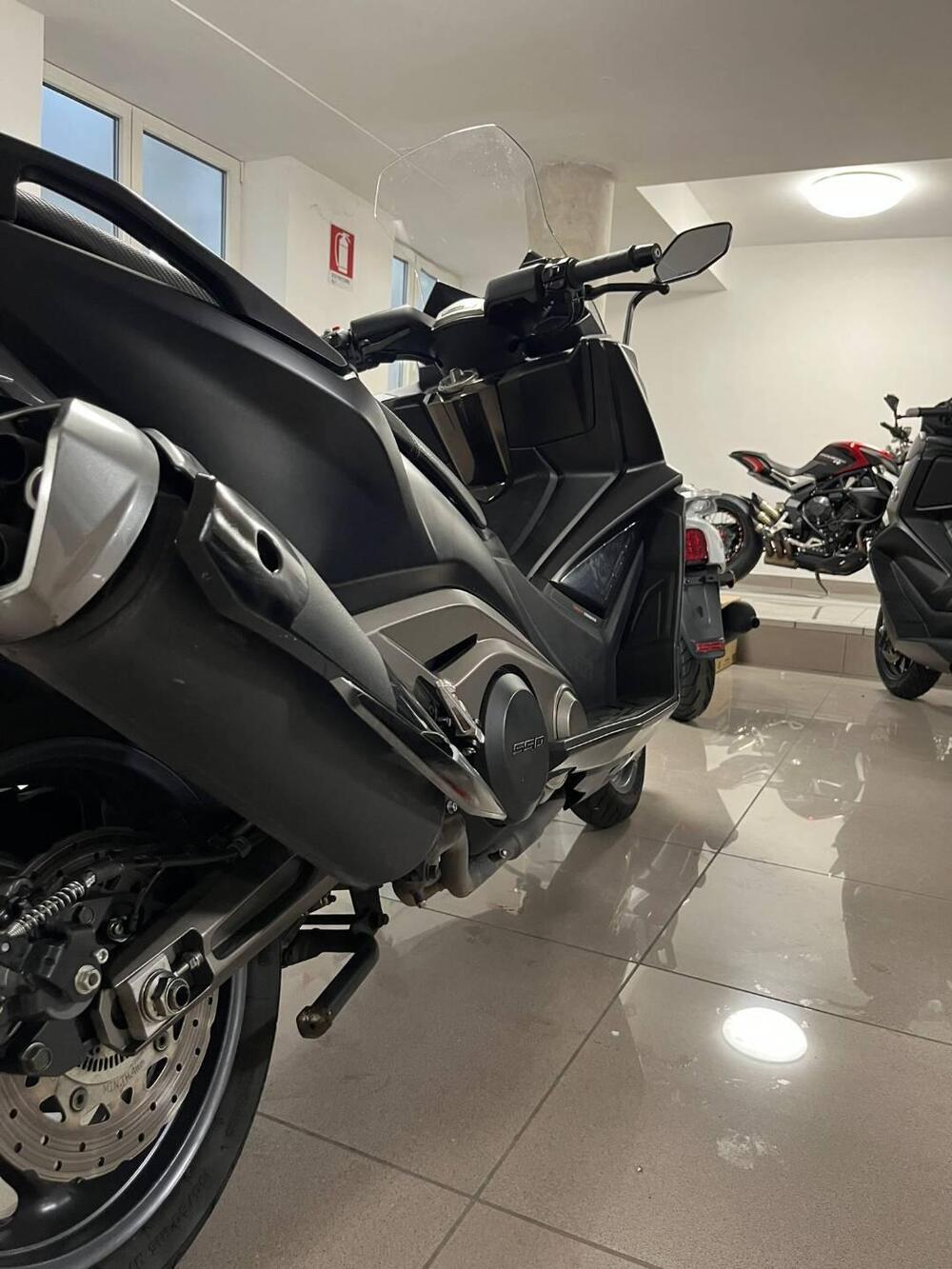 Kymco AK 550 (2017 - 19) (2)