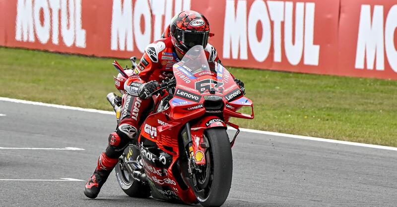 MotoGP 2025. GP dei Paesi Bassi ad Assen. Pecco Bagnaia, 5&deg; al venerd&igrave; girando da solo: &quot;Strategia diversa&quot;