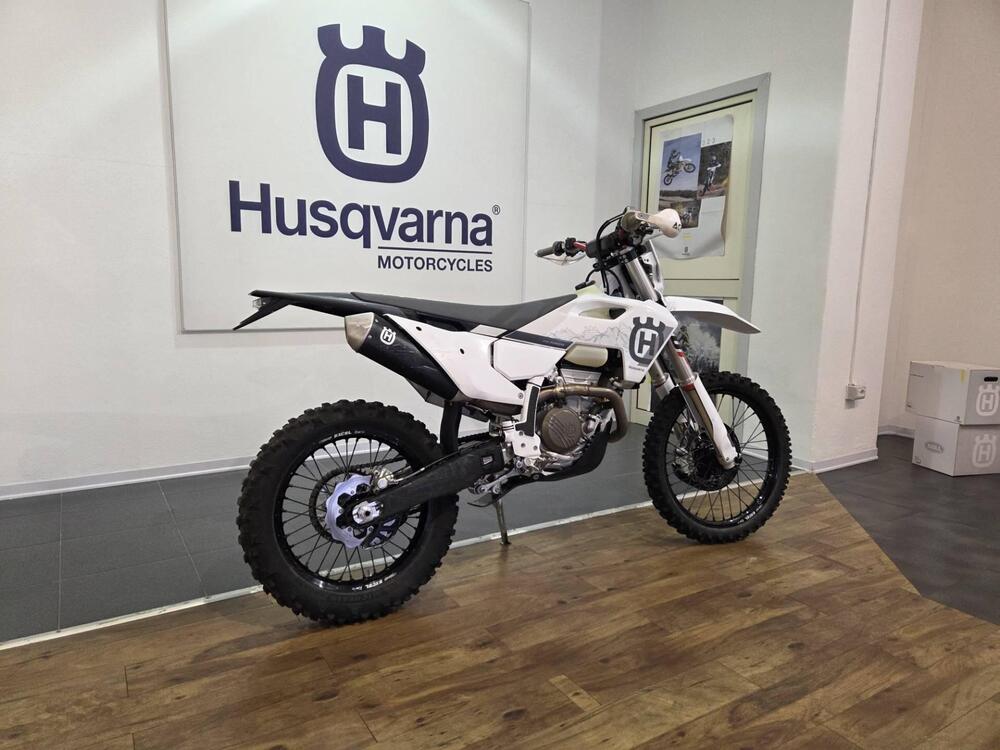 Husqvarna FE 350 Pro (2025) (2)