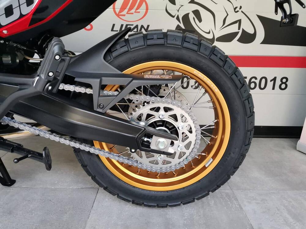 Moto Morini X-Cape 700 Gold Edition (2025) (6)