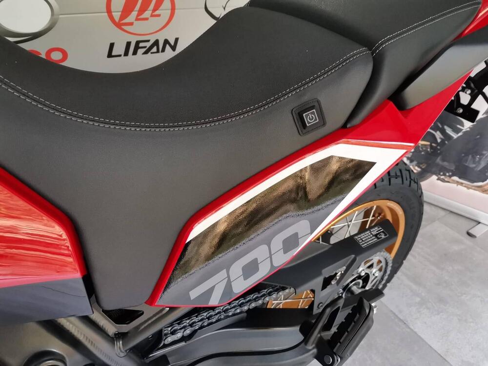 Moto Morini X-Cape 700 Gold Edition (2025) (9)