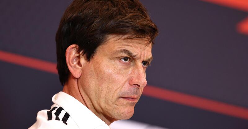 F1. Wolff blinda Russell ma non chiude la porta a Verstappen in Mercedes: &ldquo;Flirt? Dipende da come ti comporti&rdquo;