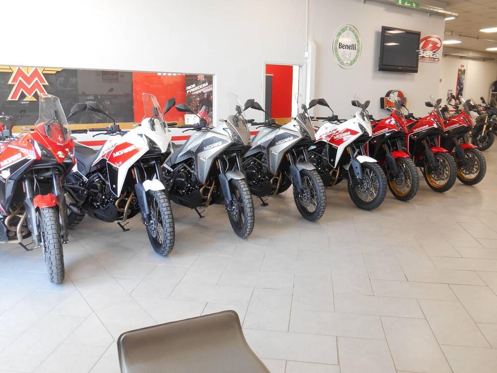 Moto Morini X-Cape 700 Gold Edition (2025) (6)