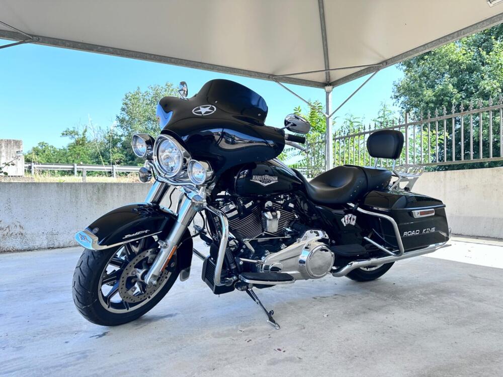 Harley-Davidson 107 Road King (2017) - FLHR (2)